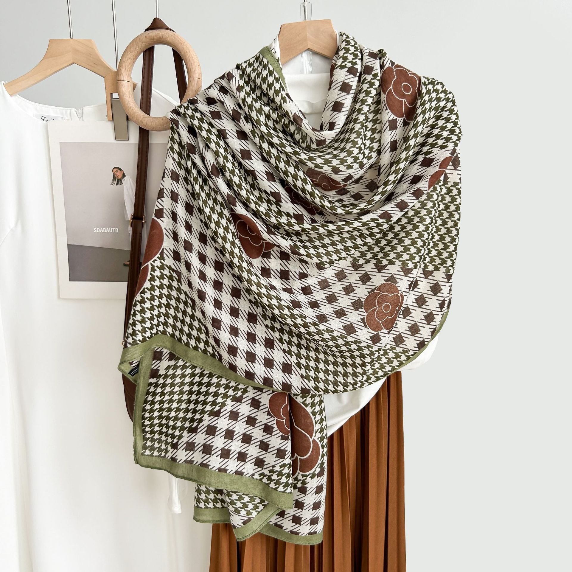 Cross-border Cotton and Linen Scarf Women's Japanese and Korean High-end Fashion Scarf Spring and Summer Sunscreen Warm Shawl Simple Scarf