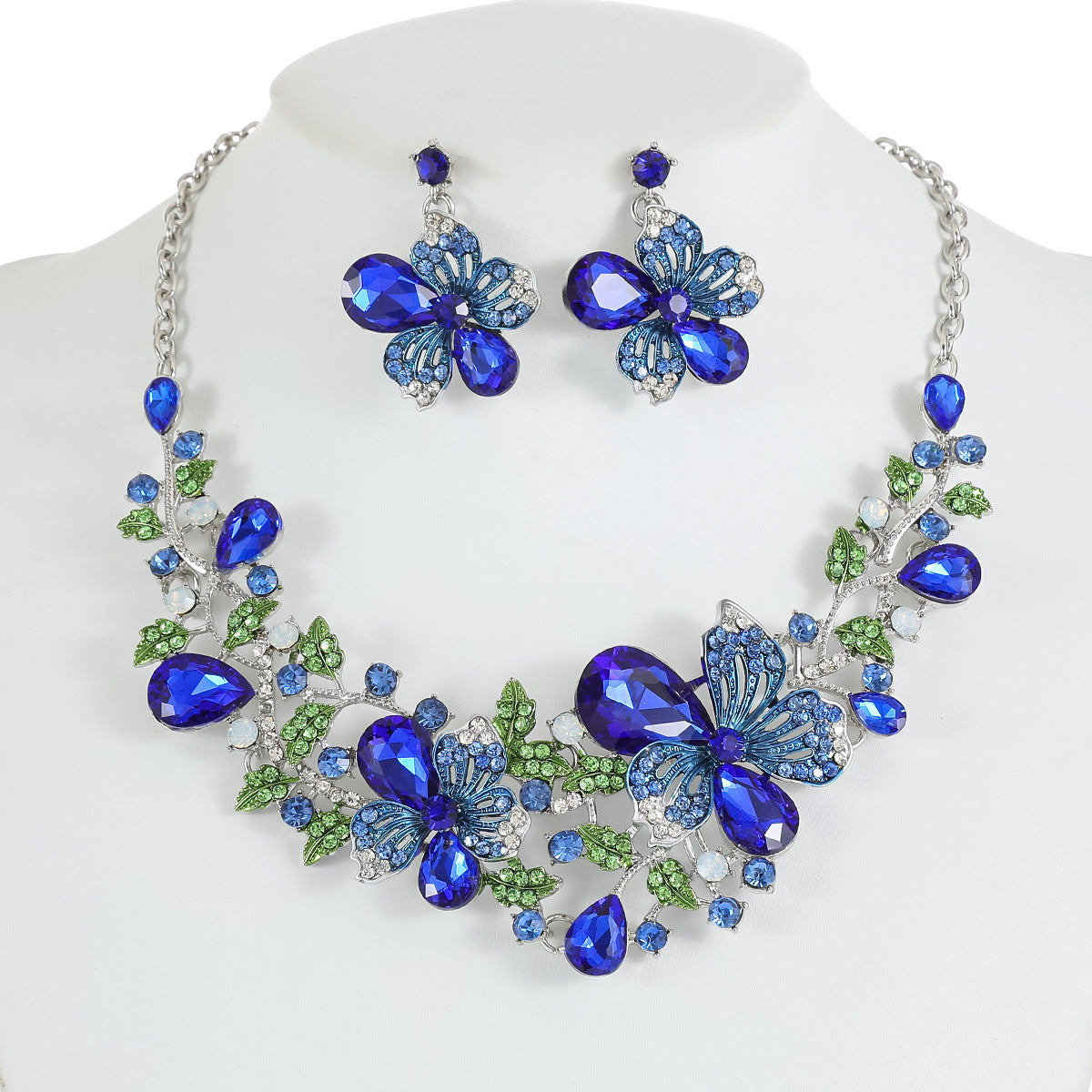 European and American Accessories Exaggerated Retro Necklace Set Women's Luxury Crystal Banquet Dress Accessories Clavicle Chain