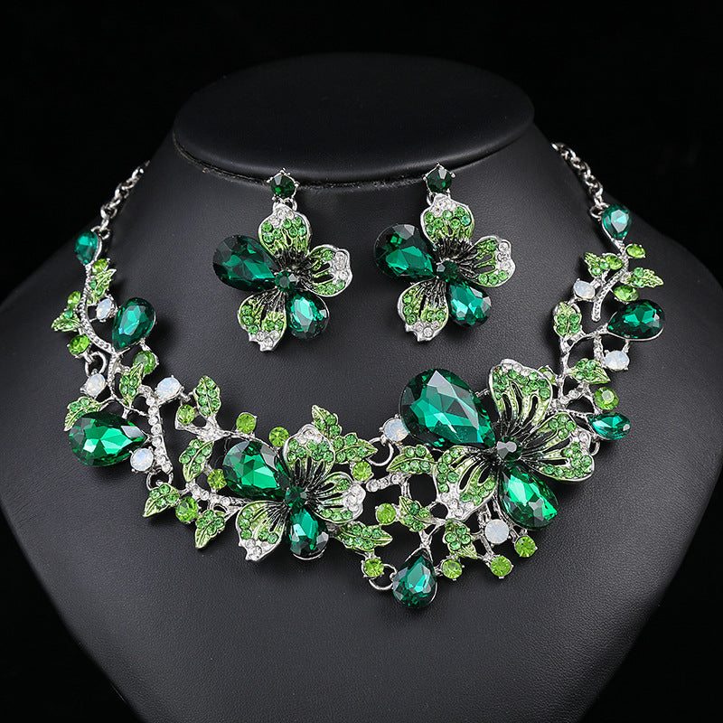 European and American Accessories Exaggerated Retro Necklace Set Women's Luxury Crystal Banquet Dress Accessories Clavicle Chain