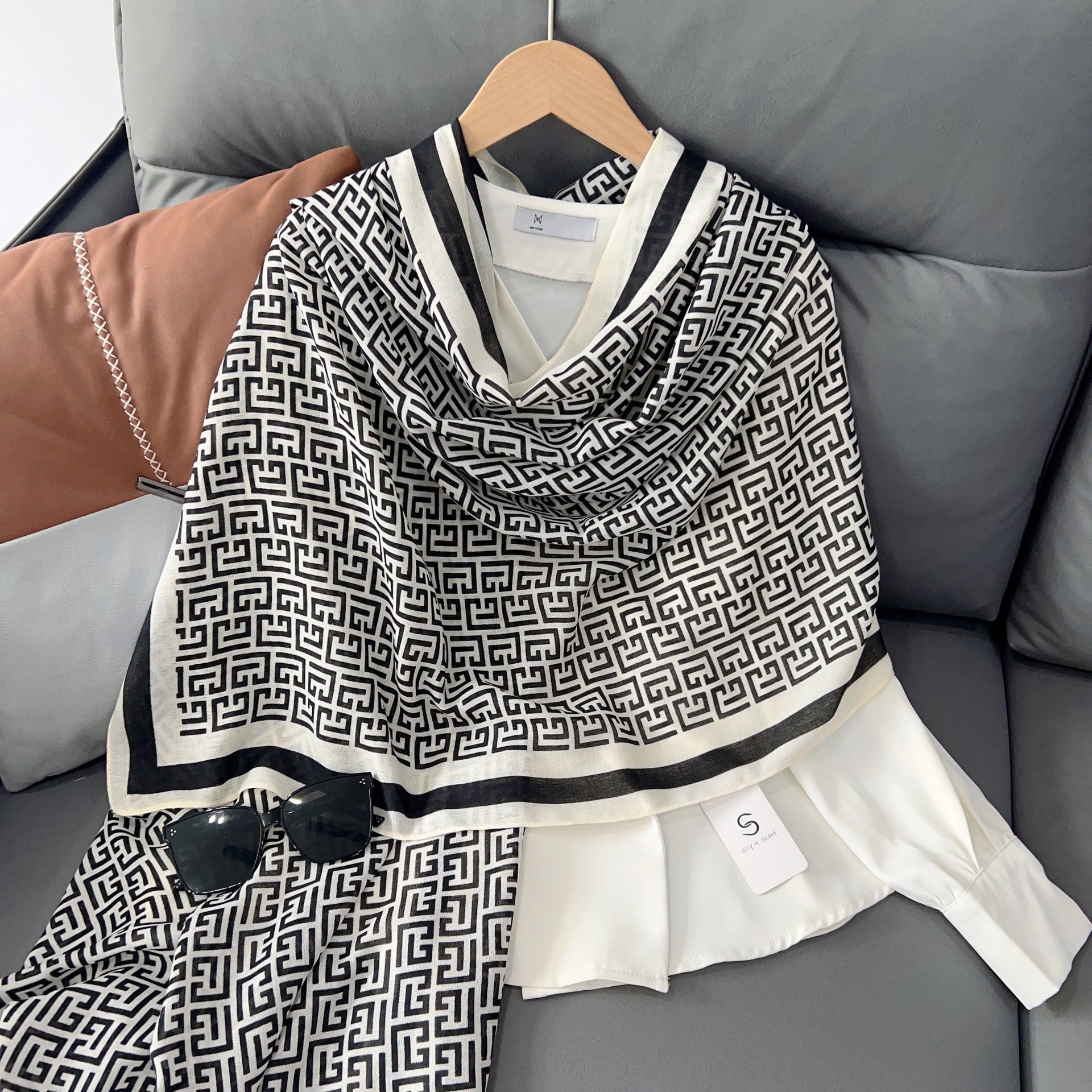 Cross-border Cotton and Linen Scarf Women's Japanese and Korean High-end Fashion Scarf Spring and Summer Sunscreen Warm Shawl Simple Scarf